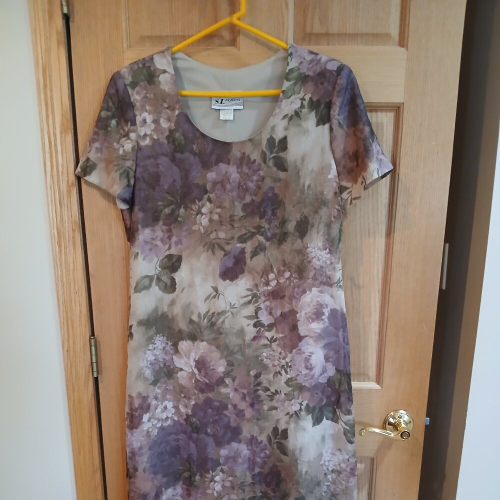 Scoop neck, floral dress.